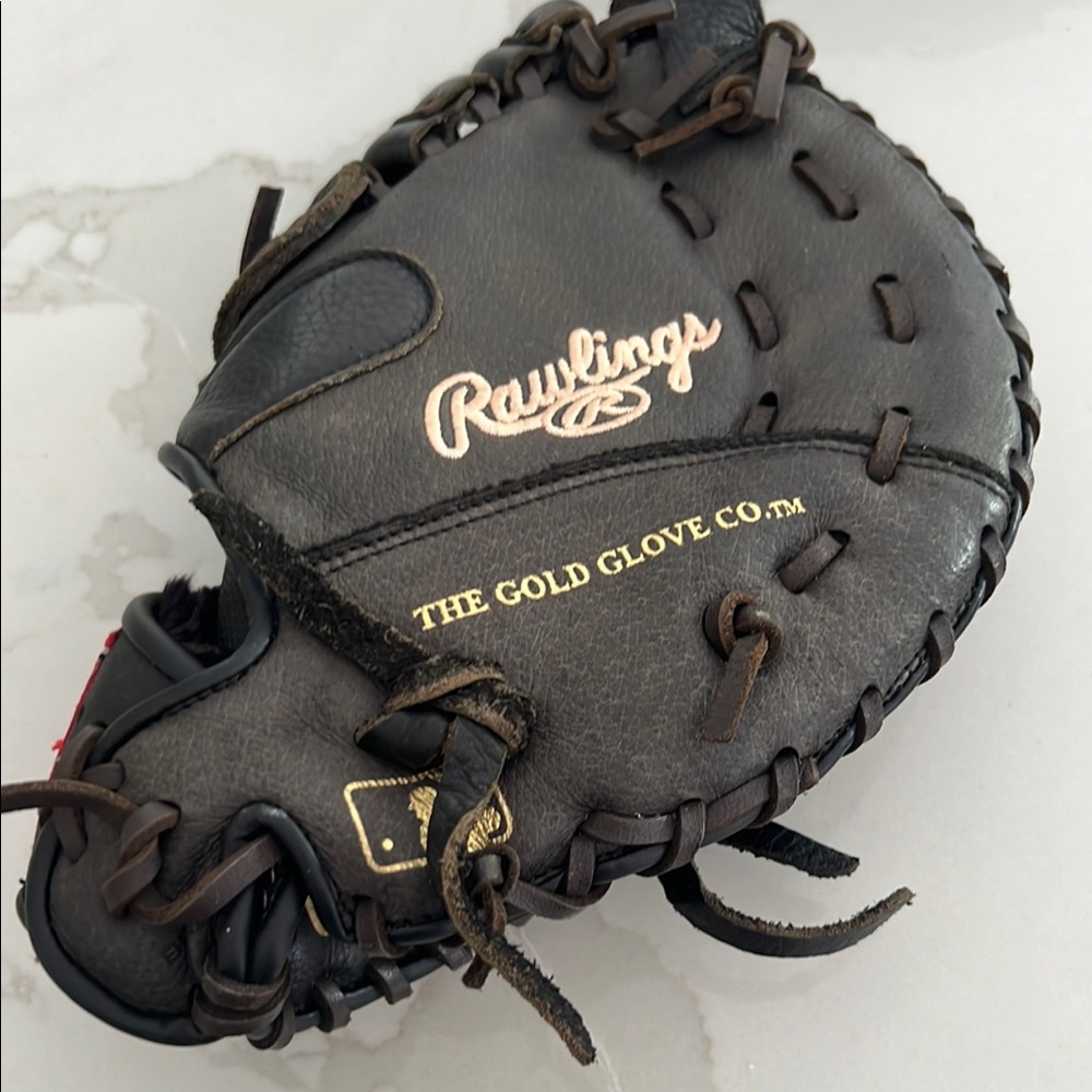 Rawlings Dark Brown Baseball Glove